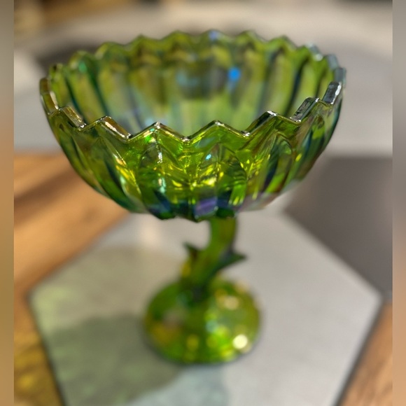 Indiana Iridescent Green Carnival Glass Lotus Blossom Compote No Chips MCM Vntge - Picture 1 of 9